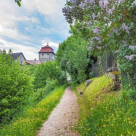 Fraenkische Landherberge, Garni *